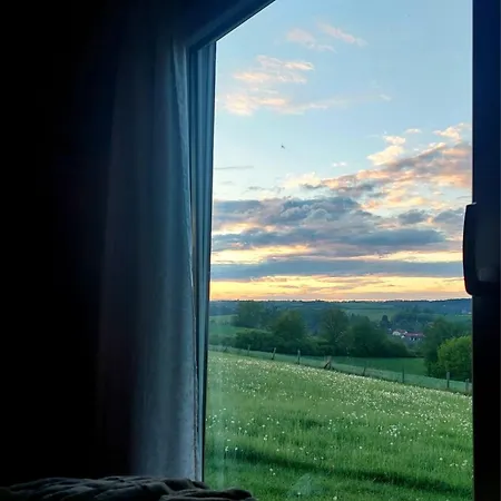 Maringotka Ovcarka * Cestin